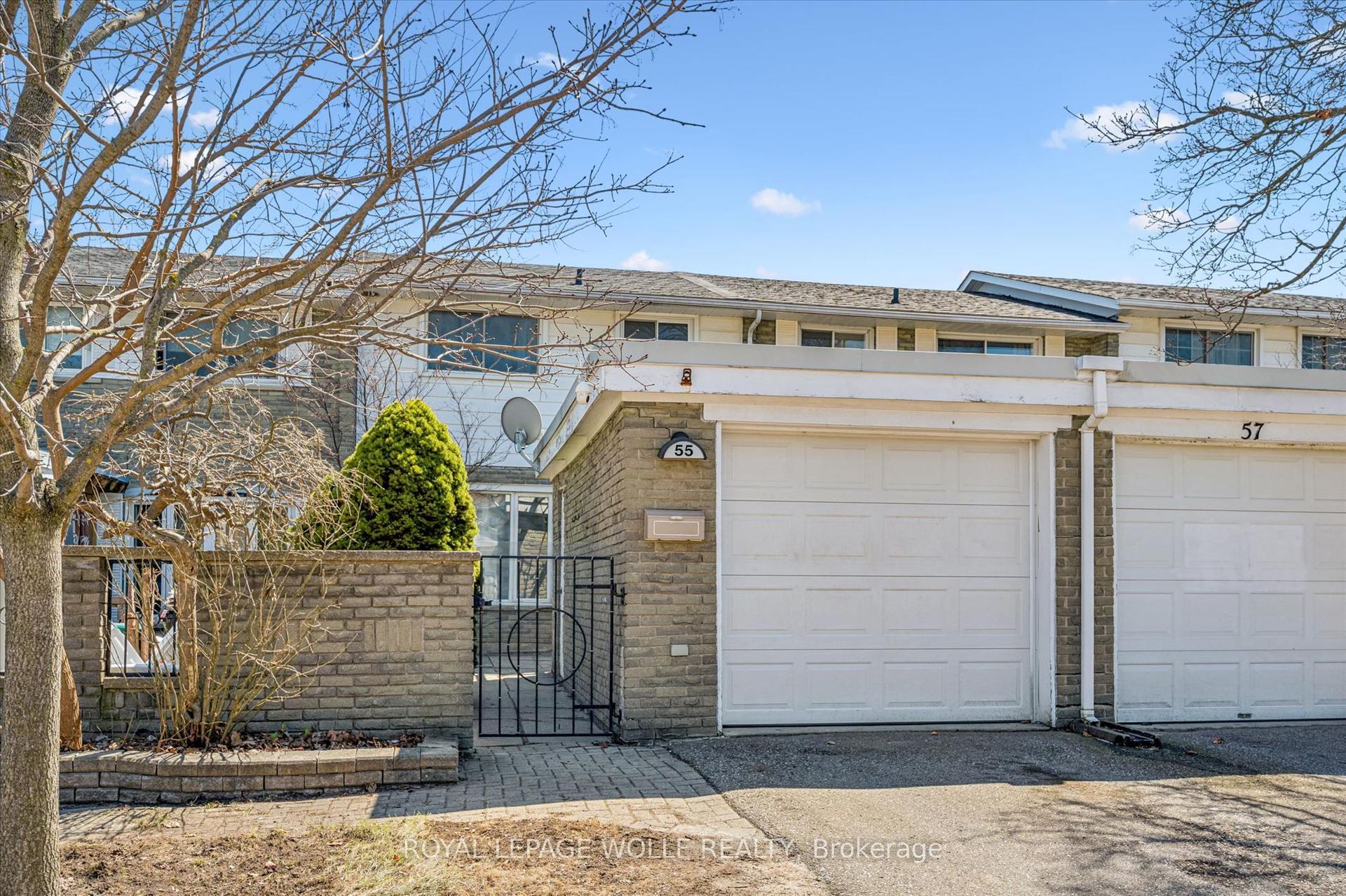 55 Ralgreen Crescent — photo 1