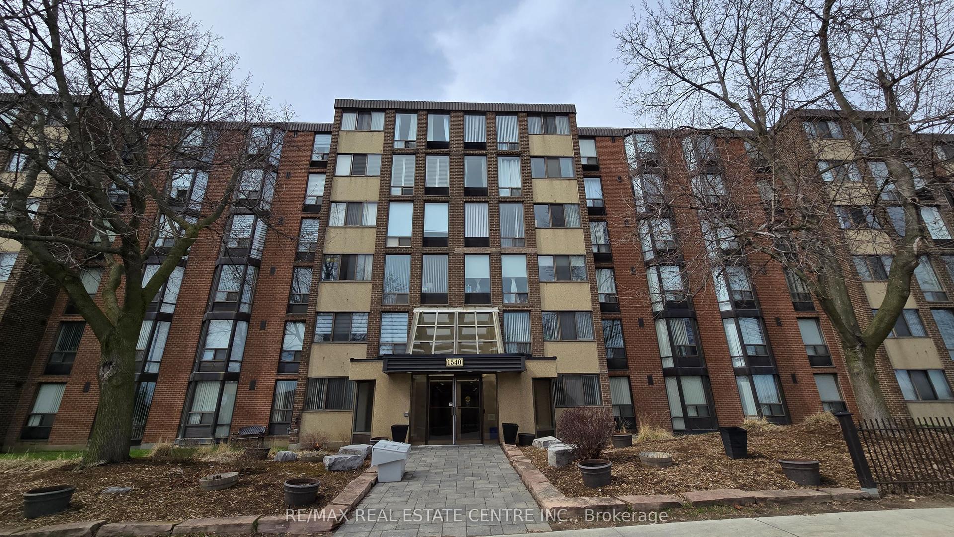 1540 Pickering Parkway 609 #609 — photo 1