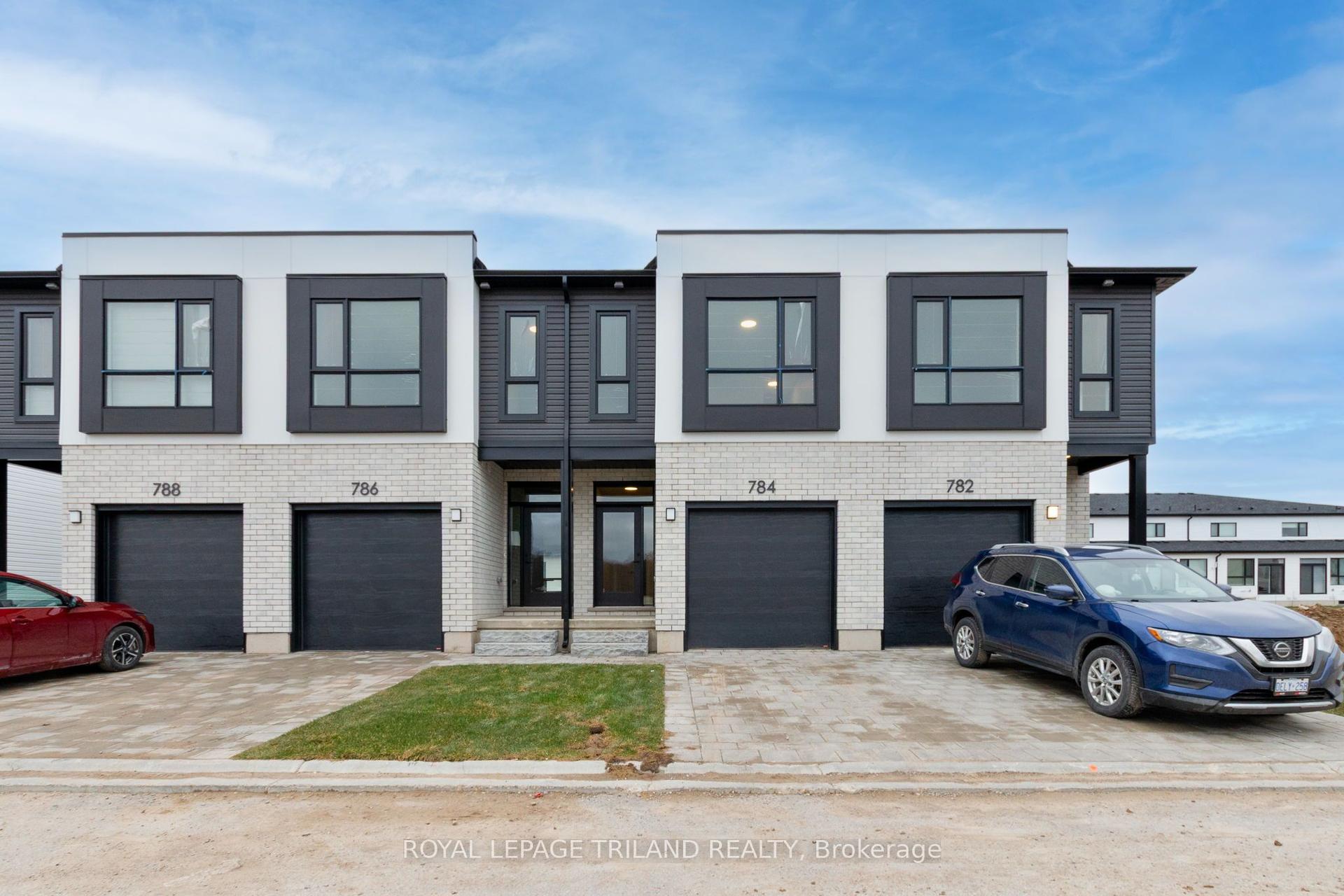 784 Banyan Lane — photo 1