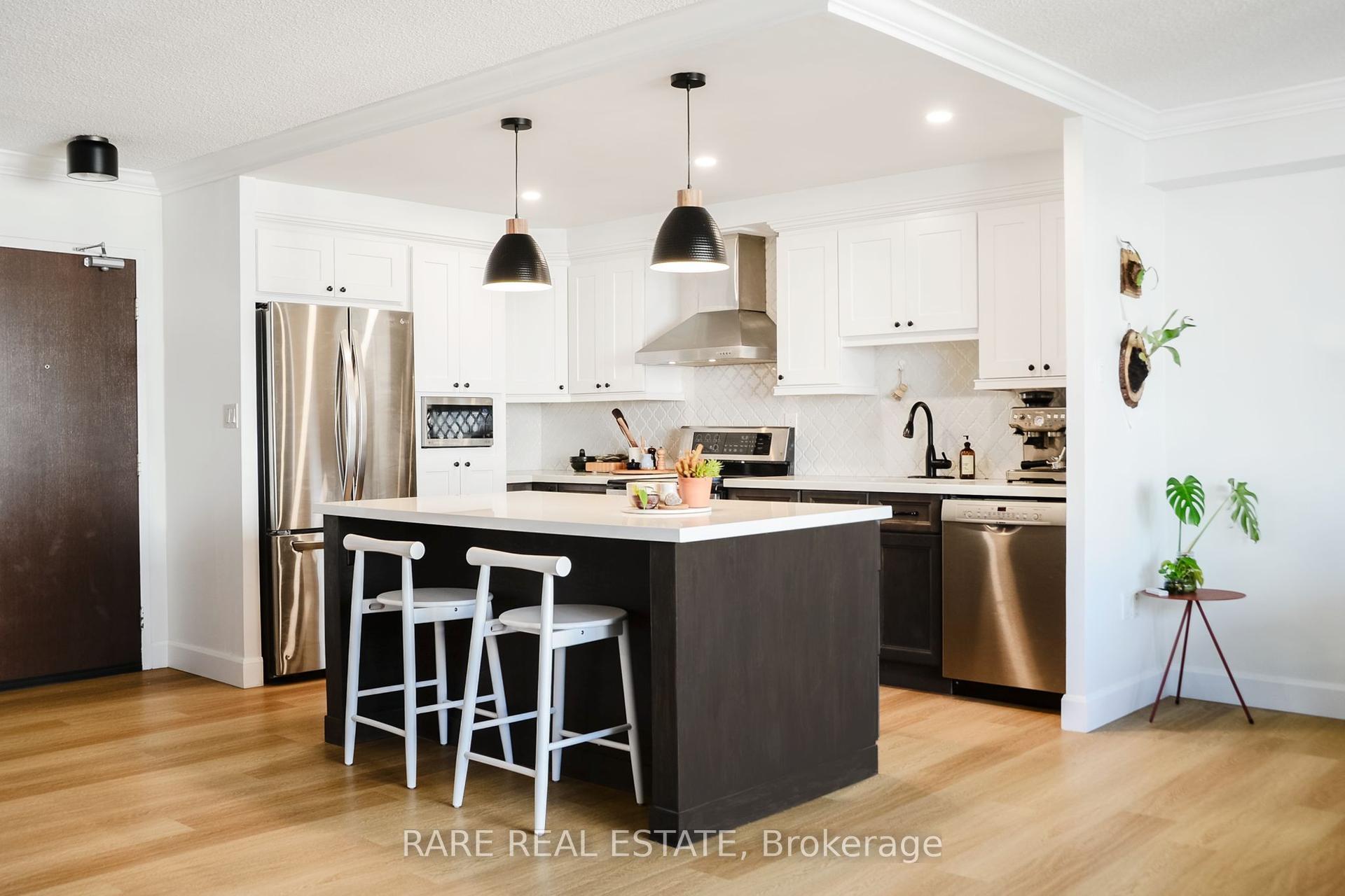 135 Marlee Avenue 1004 #1004 — photo 1