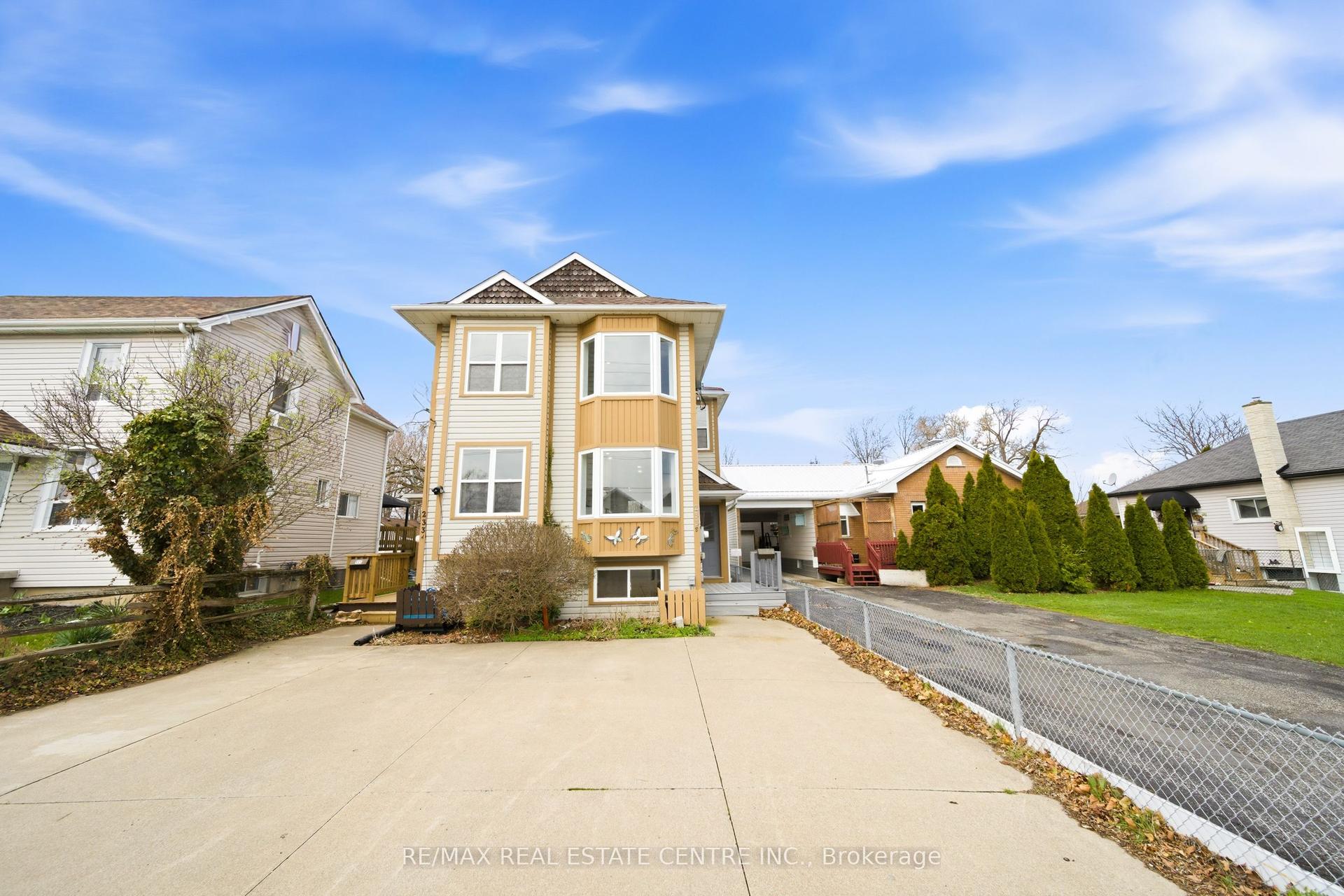 233B Vine Street — photo 1