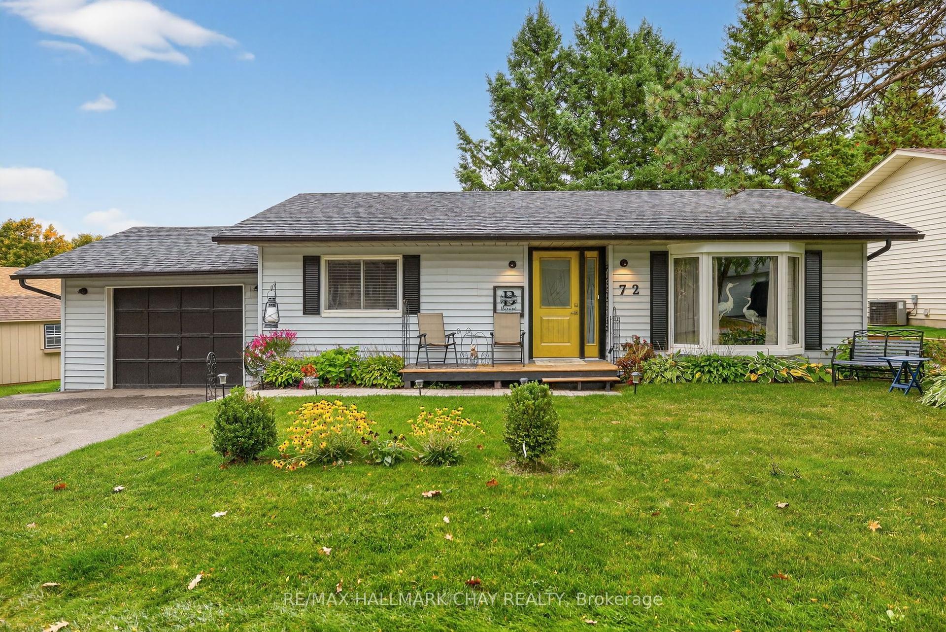 72 Tecumseth Pines Drive — photo 1