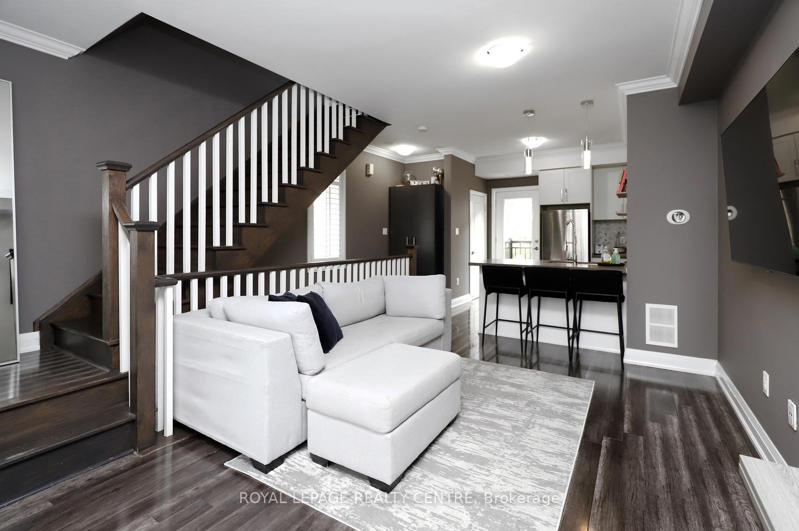 3077 Cawthra Road 10 #10 — photo 1