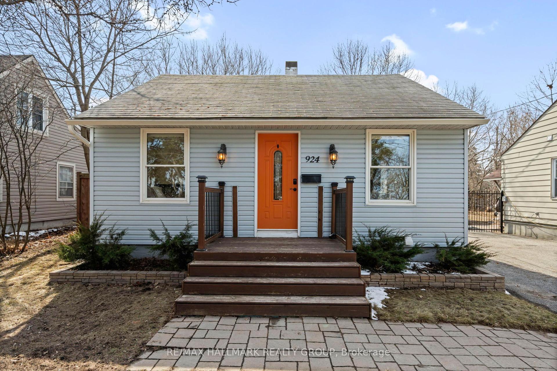 924 Fisher Avenue — photo 1