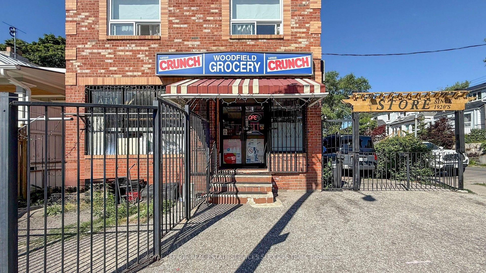 404 Woodfield Road — photo 1