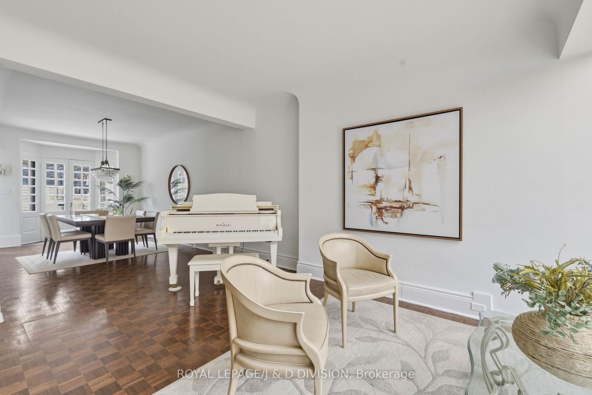 18 Tranby Avenue — photo 1