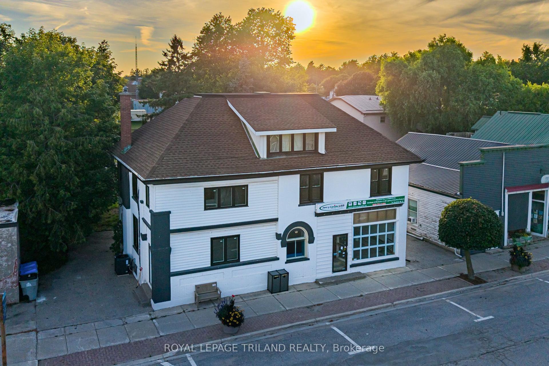 11 GOSHEN Street N — photo 1