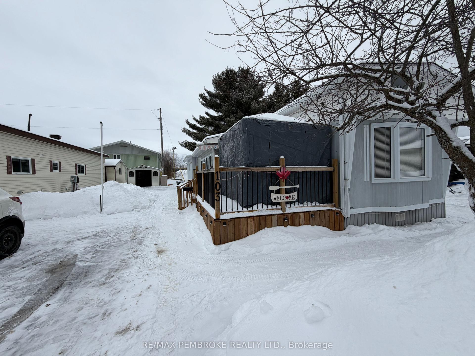 103 Pinehurst Estates — photo 1