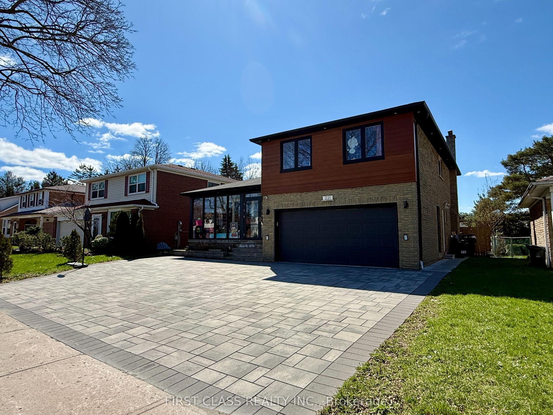 221 Chartland Boulevard — photo 1