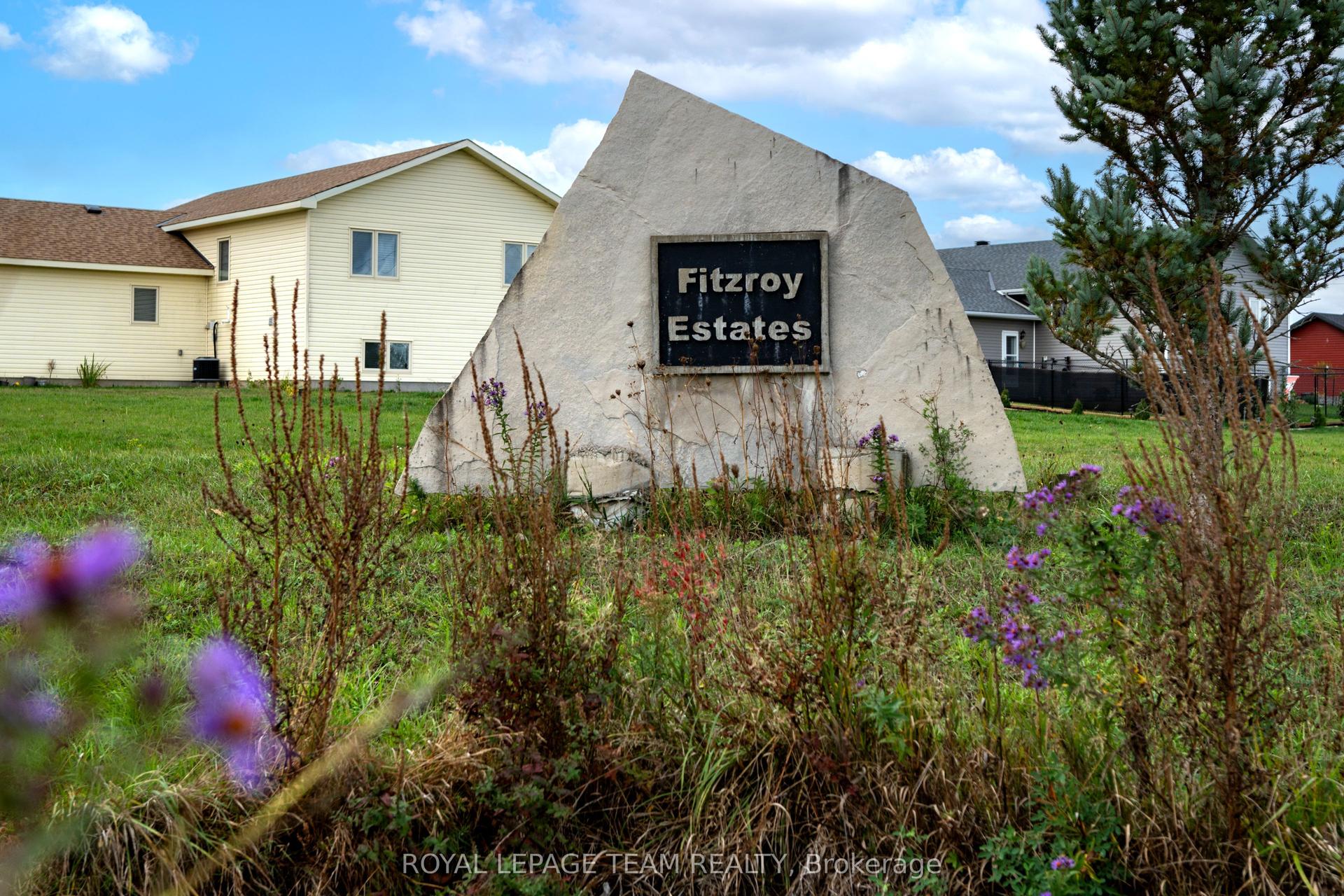 77 Learmonth Avenue — photo 1